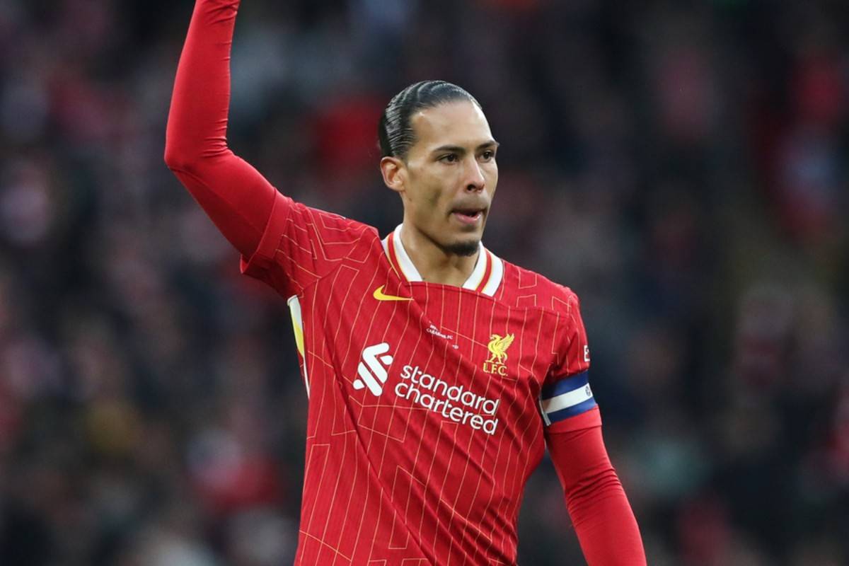 Virgil van Dijk durante la finale di Carabao Cup
