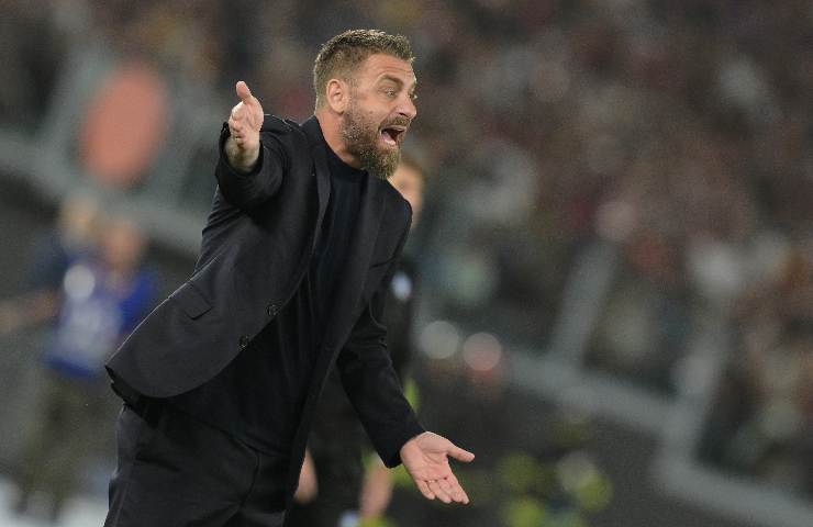 Daniele De Rossi dà indicazioni