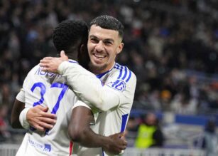 Mikautadze esulta dopo una rete