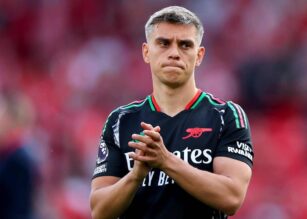 Trossard in primo piano