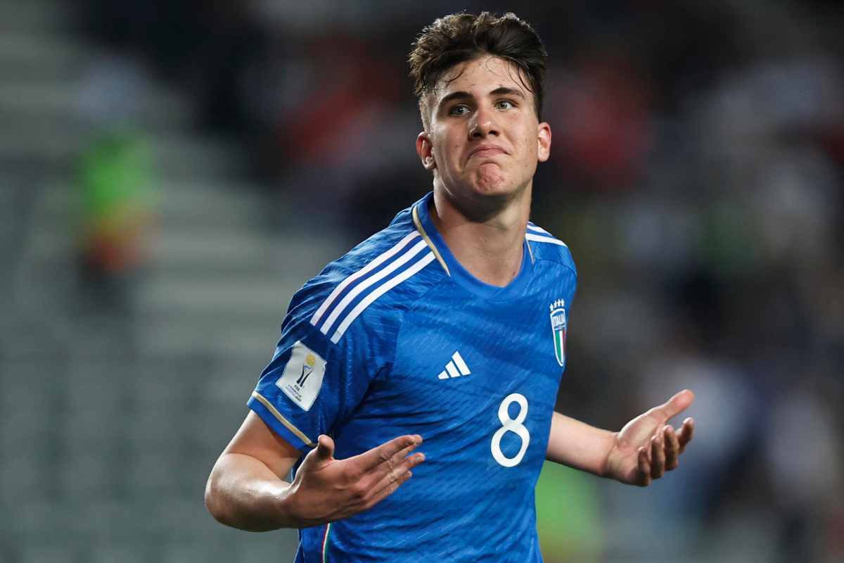 Casadei esulta dopo una rete