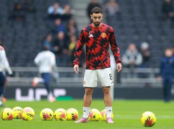 Bruno Fernandes durante un riscaldamento