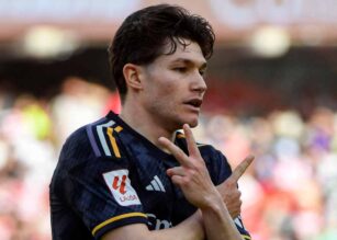 Fran Garcia esulta dopo una rete