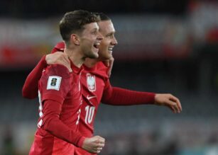 Sebastian Szymański in azione