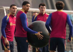 Araujo durante un allenamento