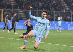 Cambiaso esulta dopo una rete