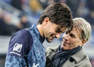 Corvi insieme al presidente del Parma