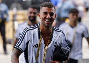 Dani Ceballos sorridente in primo piano