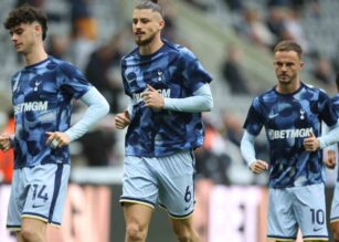 Dragusin durante un allenamento