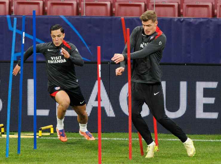 Raspadori durante un allenamento