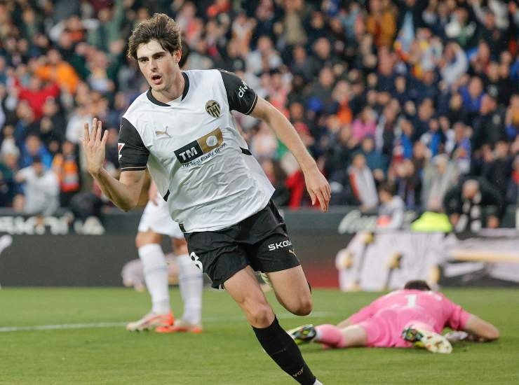 Guerra esulta dopo una rete