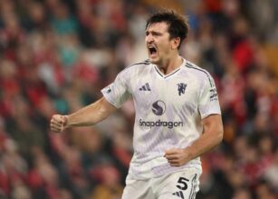 Maguire esulta dopo una vittoria