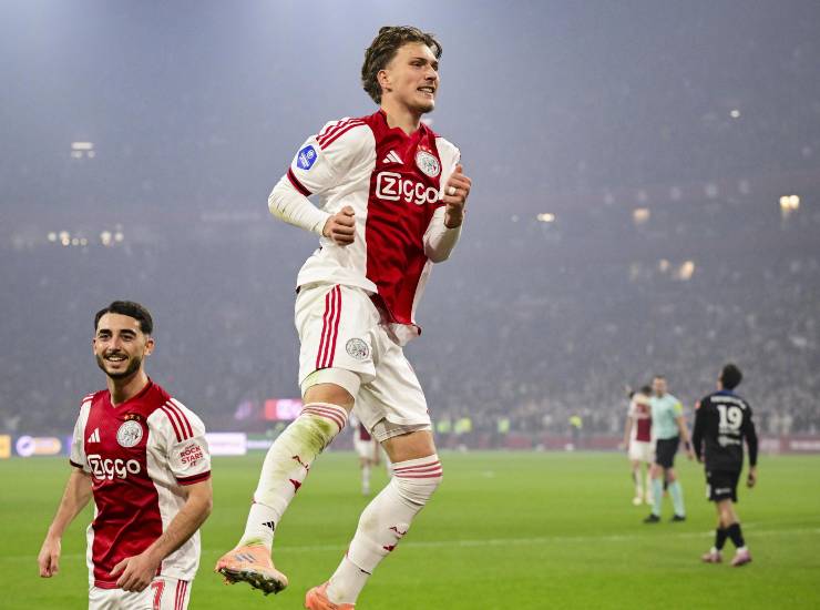 Godts esulta dopo una rete