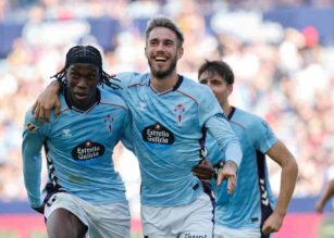 Mingueza esulta con i compagni