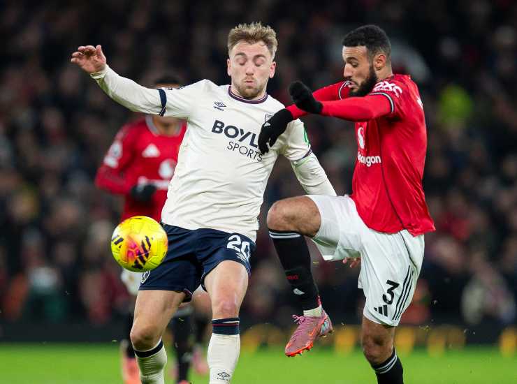 Mazraoui durante una partita