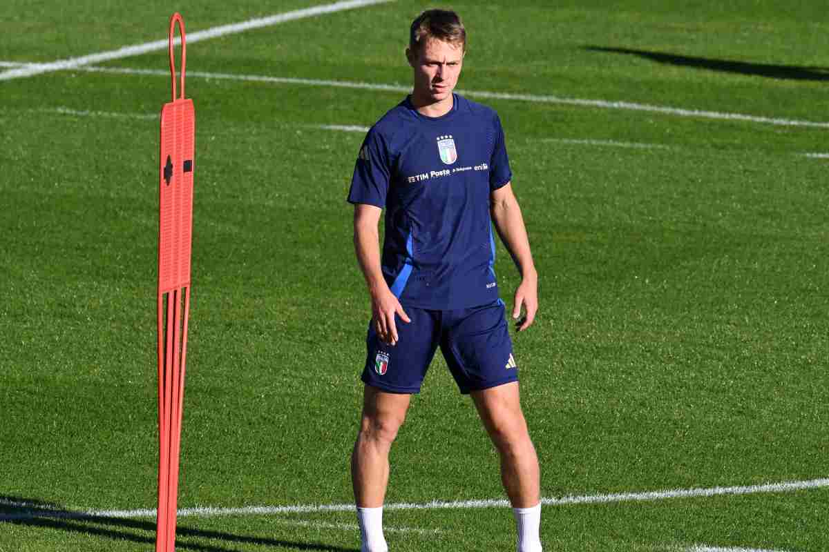 Nicolussi Caviglia con la maglia della Nazionale