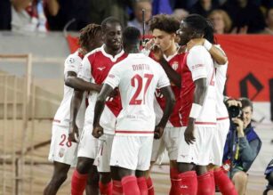 Teze esulta dopo una rete