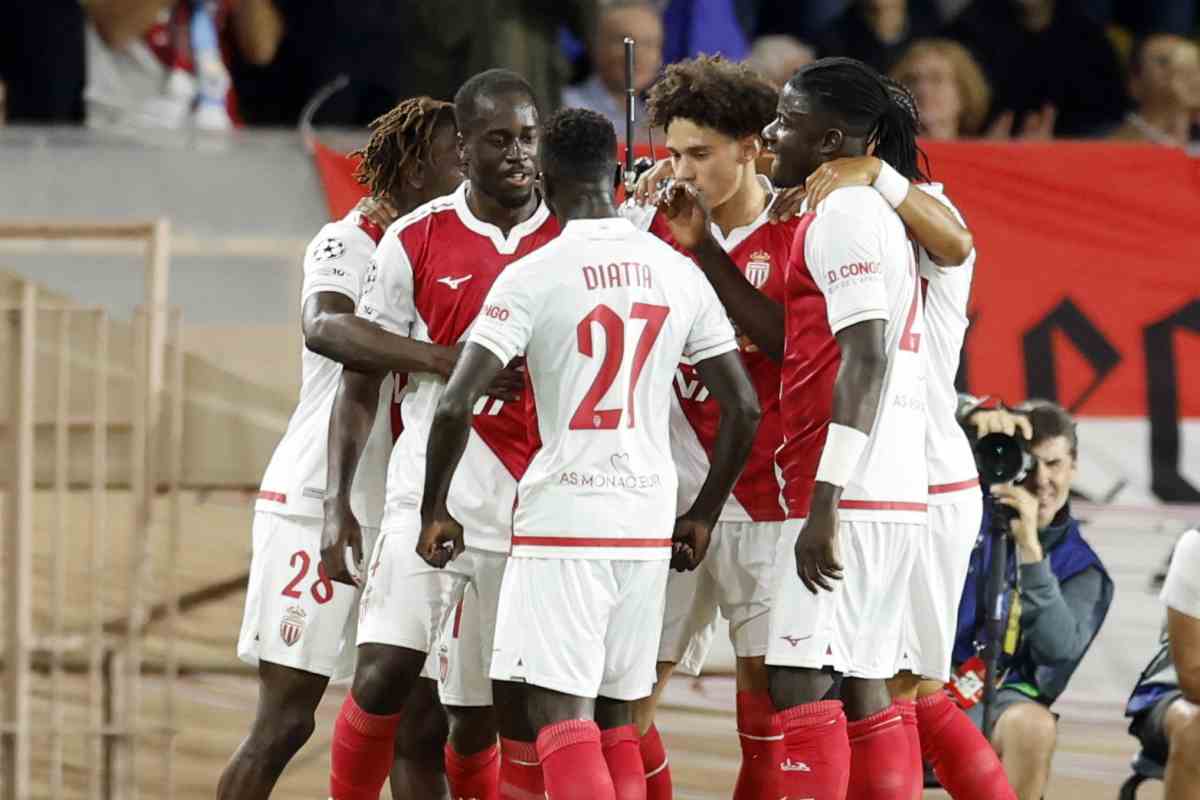 Teze esulta dopo una rete