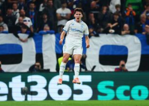 Tzolis esulta dopo una rete