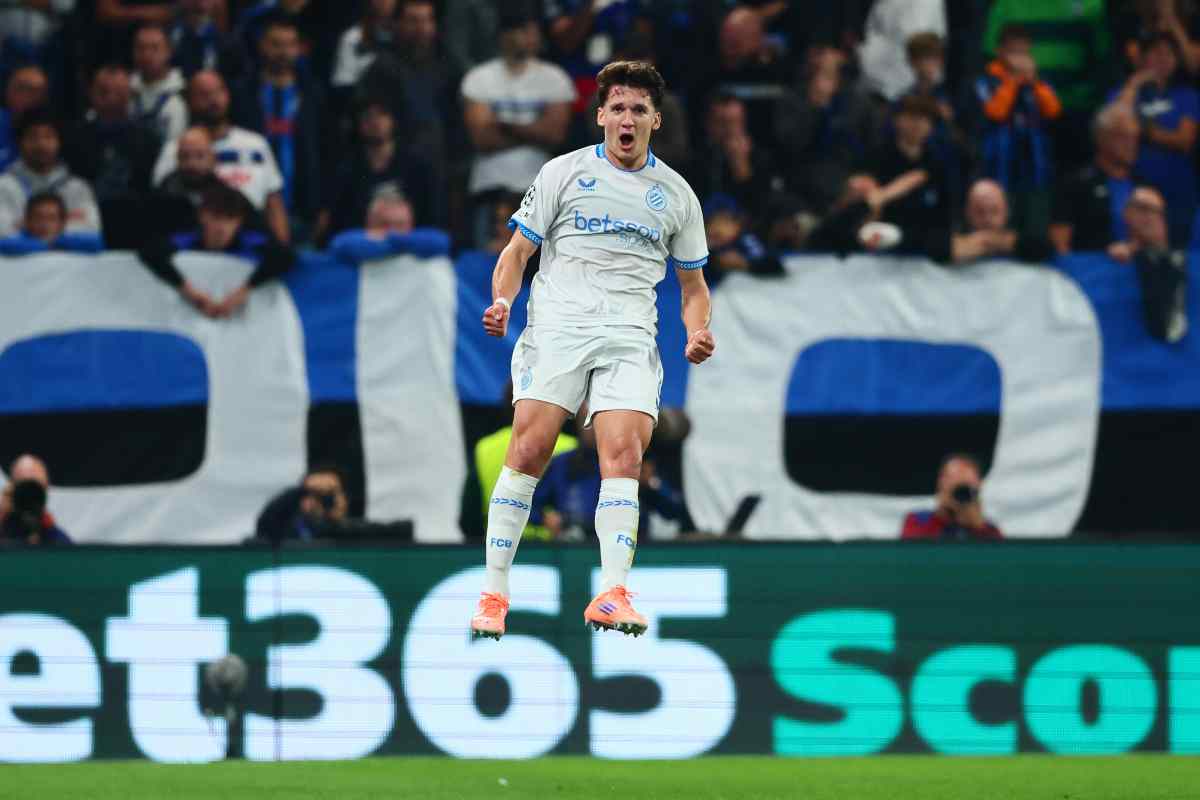 Tzolis esulta dopo una rete