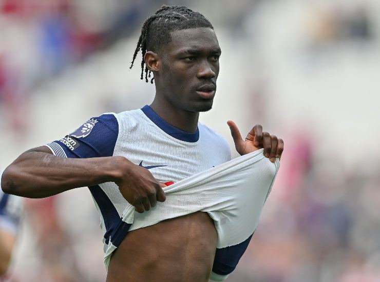 Bissouma durante una partita