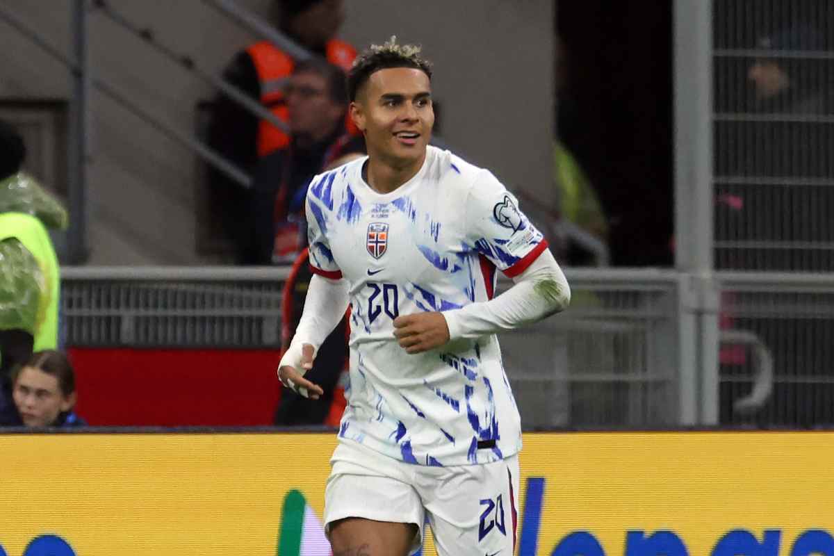 Nusa esulta dopo una rete