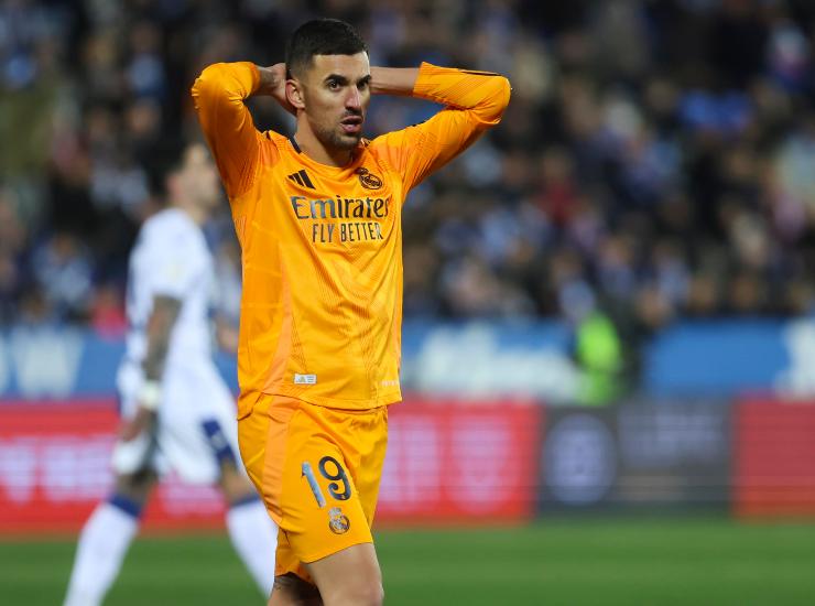 Dani Ceballos con le mani in testa