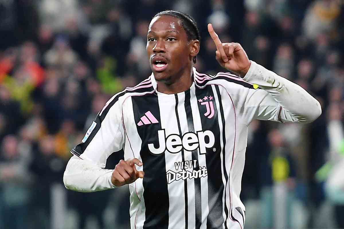 David con il dito alzato