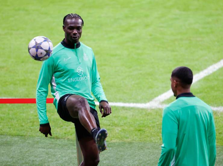 Promise David durante un allenamento