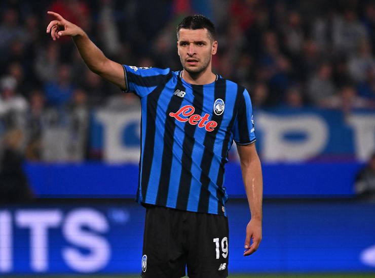 Djimsiti durante una partita