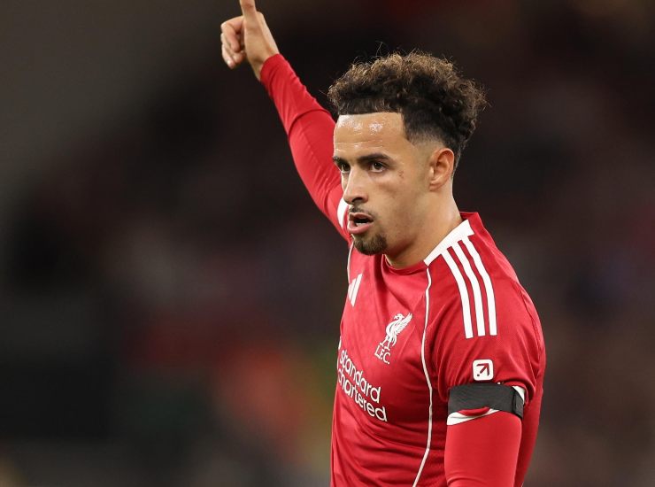 Jones con il pollice alzato