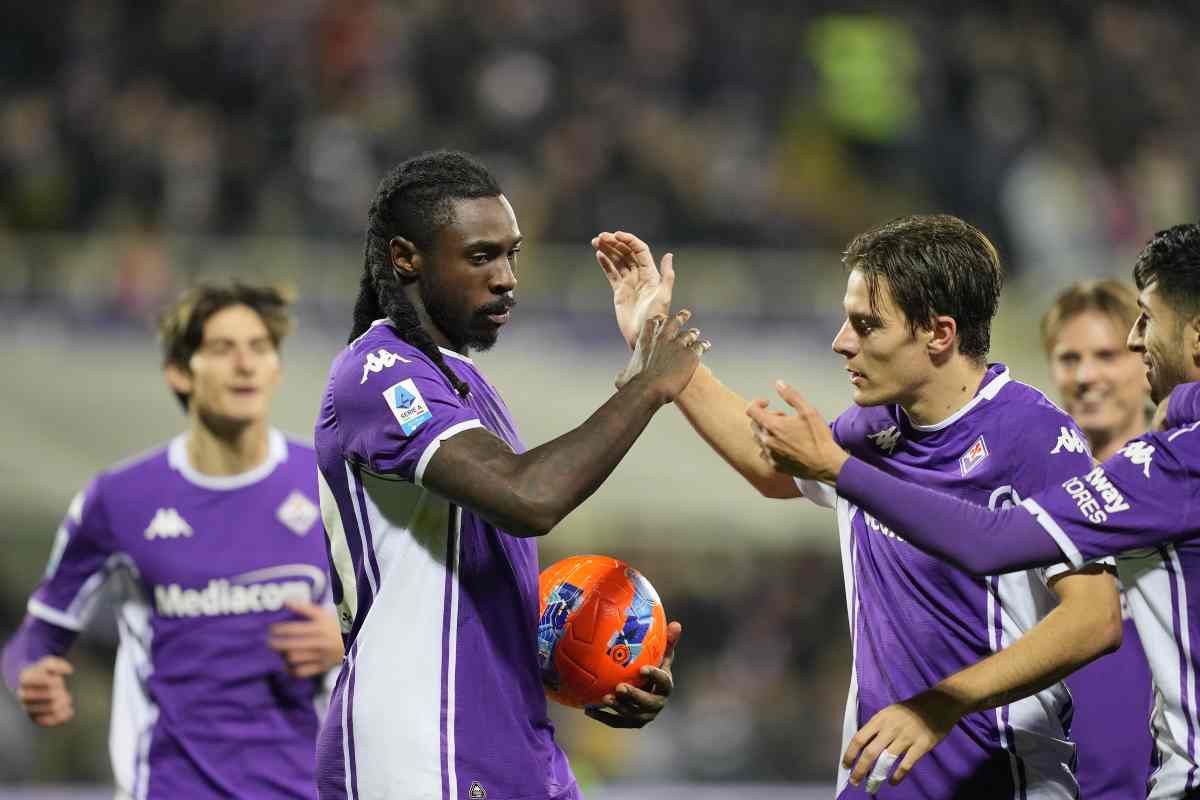 Kean esulta con i compagni