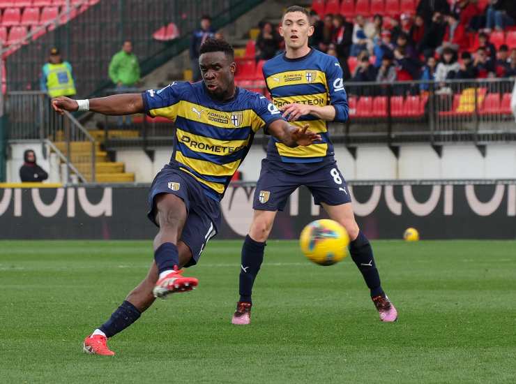 Keita calcia la palla