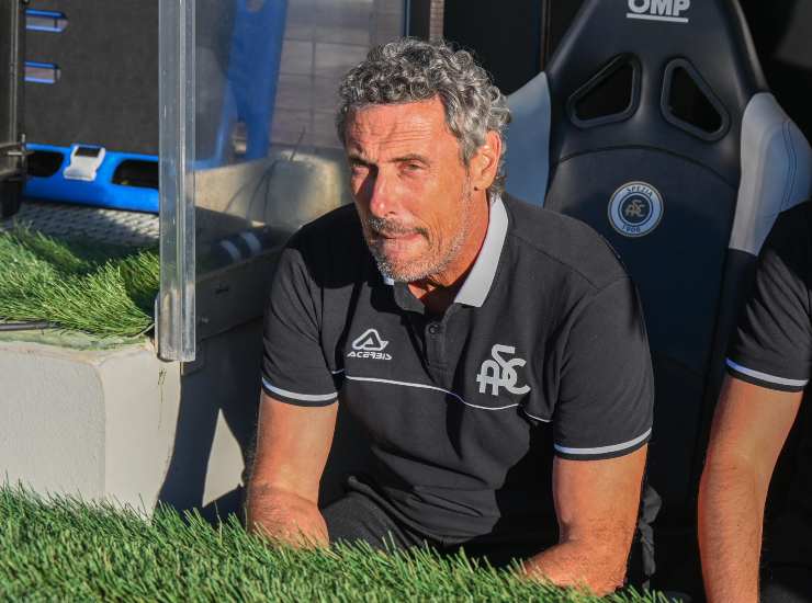 Gotti seduto in panchina