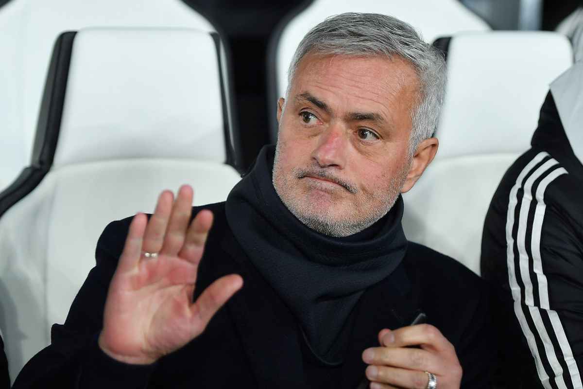 Mourinho in primo piano