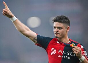 Vitinha esulta dopo una rete