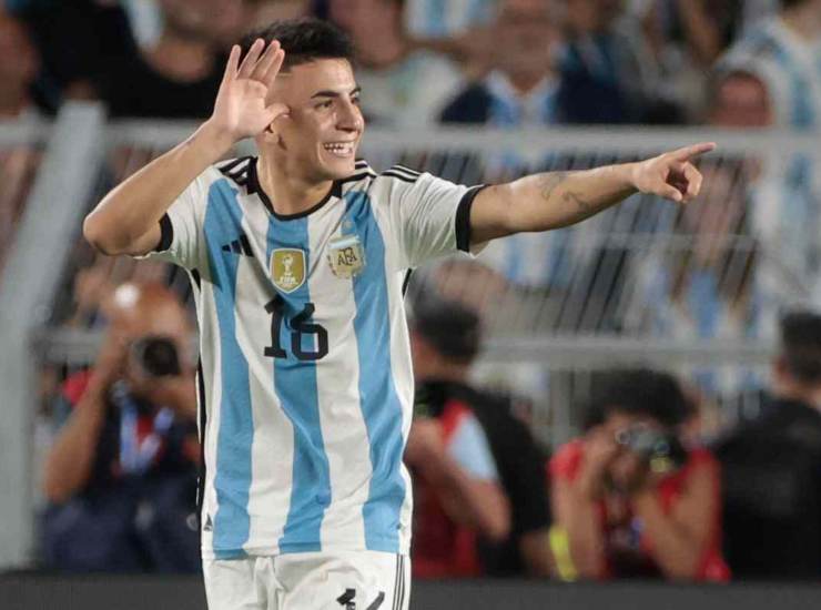 Almada con la maglia dell'Argentina