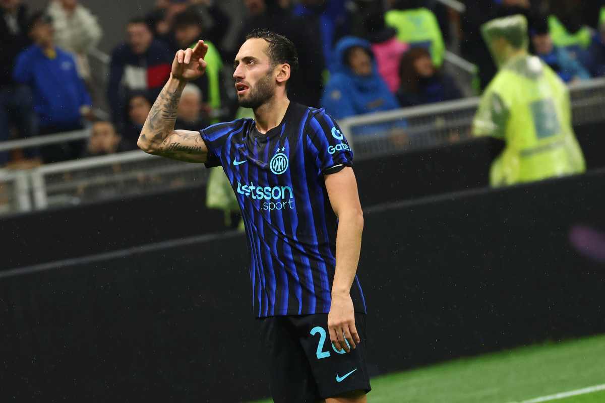 Calhanoglu durante una partita