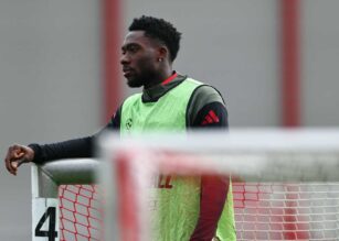 Davies durante un allenamento