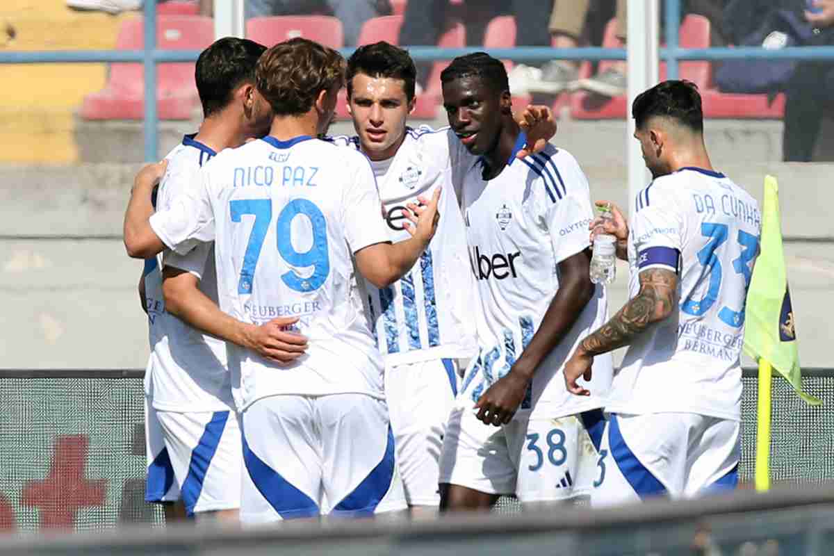 Diao esulta con i compagni