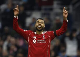 Gakpo esulta dopo una rete