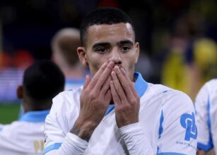 Greenwood esulta dopo una rete