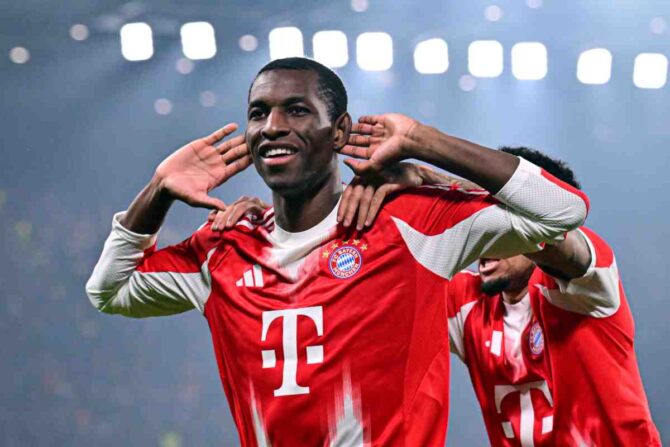 Jackson esulta dopo una rete