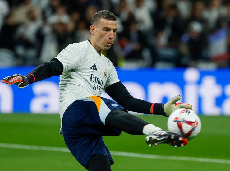 Lunin durante un riscaldamento