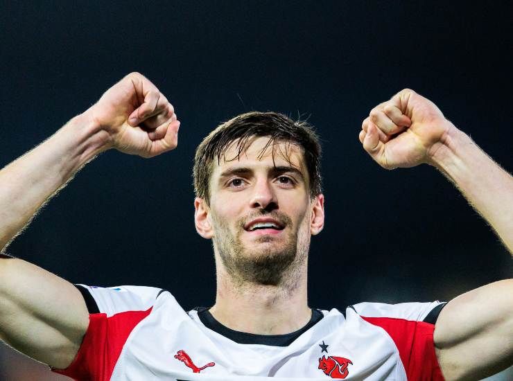 Gabbia esulta dopo una rete