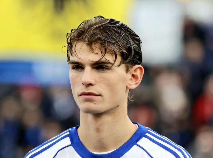 Nico Paz in primo piano