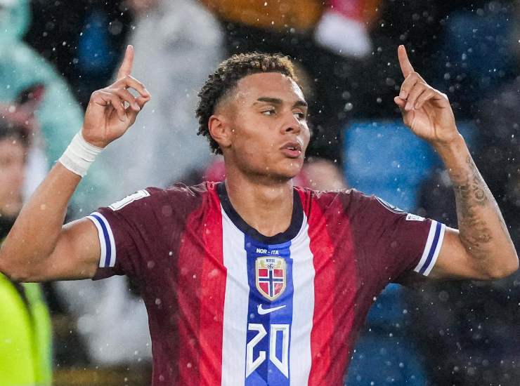 Nusa esulta dopo una rete