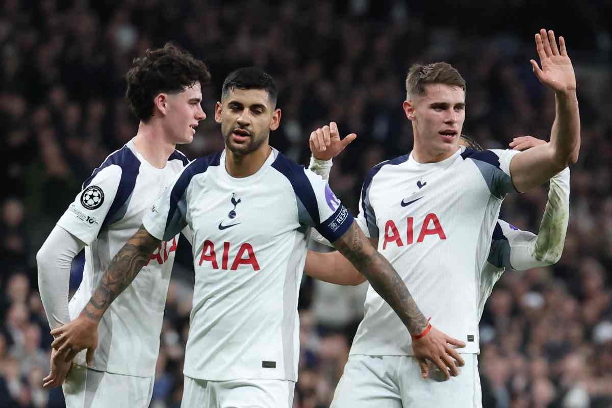 Romero insieme ai compagni