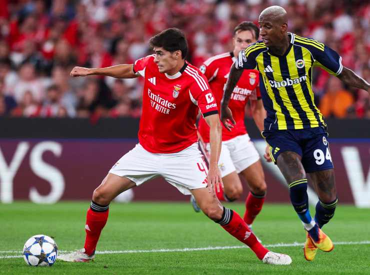 Antonio Silva durante una partita