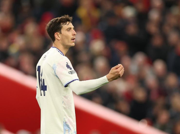 Pau Torres durante una partita